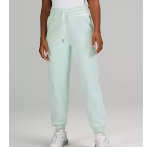 lululemon scuba high-rise relaxed jogger *full length - delicate mine size 6
